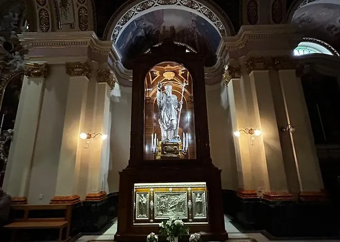 De Rohan Townhouse 38 *